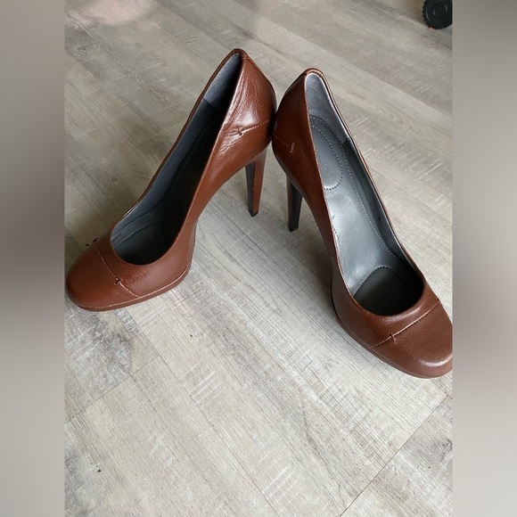 Calvin Klein brown pumps | size 6 - Picture 2 of 4